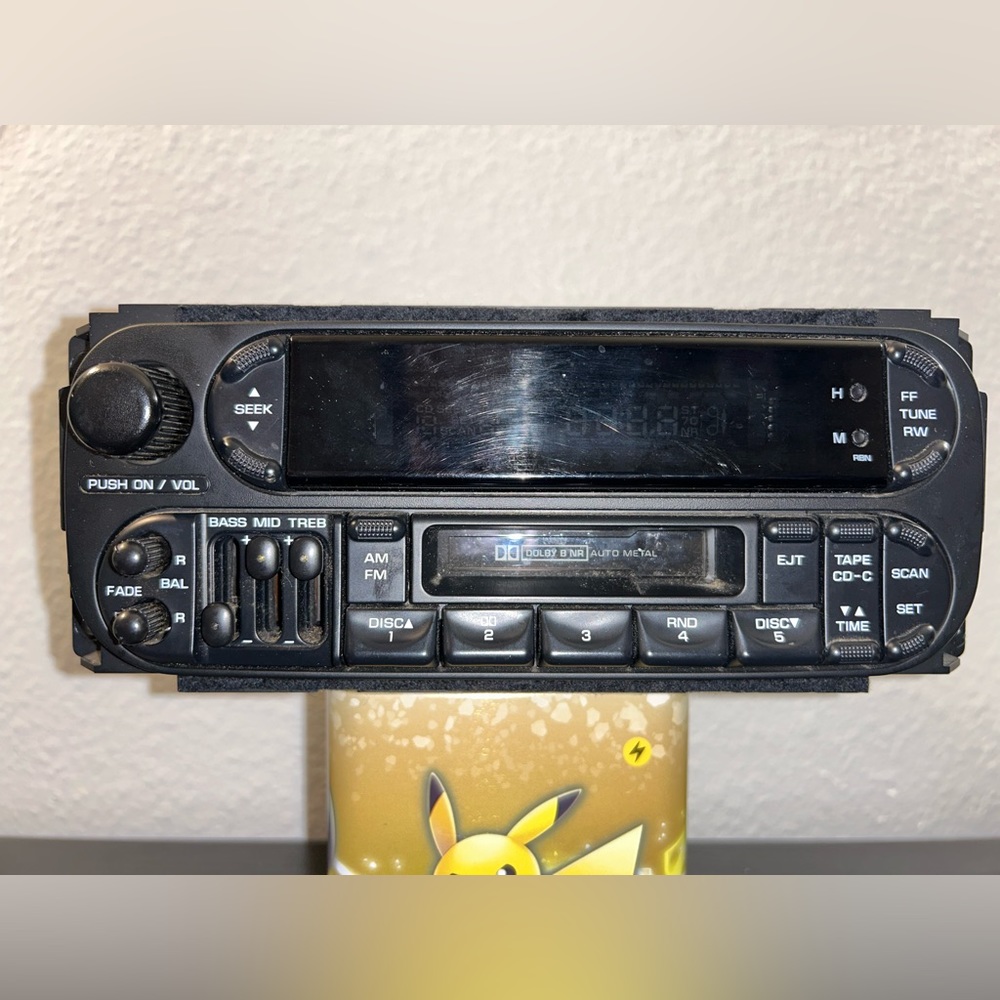 1998-2002 CHRYSLER DODGE JEEP RADIO CASSETTE P04858584AH